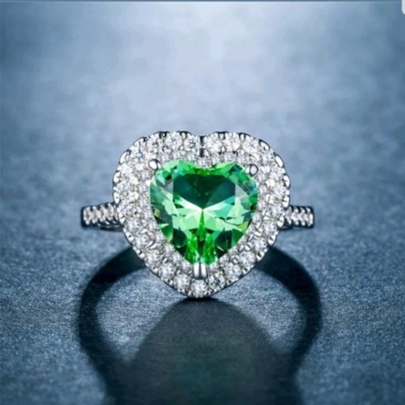 New 925 silver heart shaped green amethyst ring - Picture 3 of 4